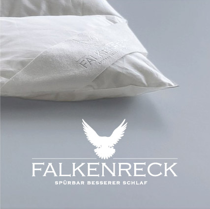 Logo Falkenreck en uitsnede dekbed